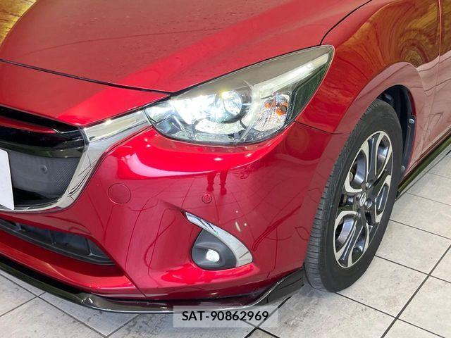 Mazda DEMIO 2018-01 8354329-11