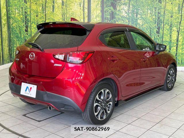 Mazda DEMIO 2018-01 8354329-15