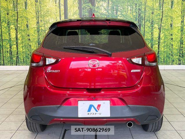 Mazda DEMIO 2018-01 8354329-16