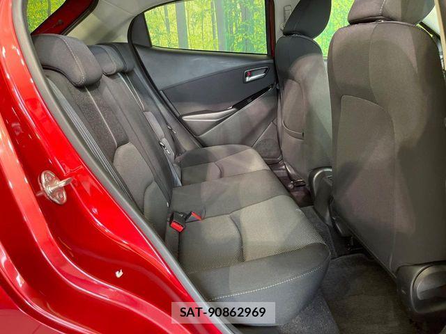 Mazda DEMIO 2018-01 8354329-8