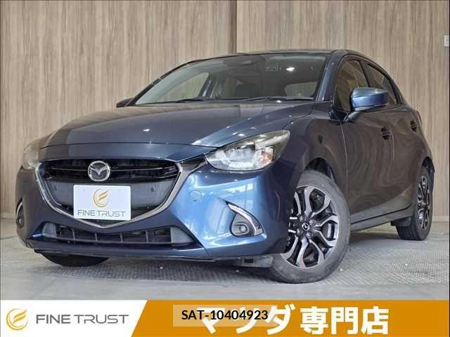 Mazda DEMIO 2018-02 8365638-0