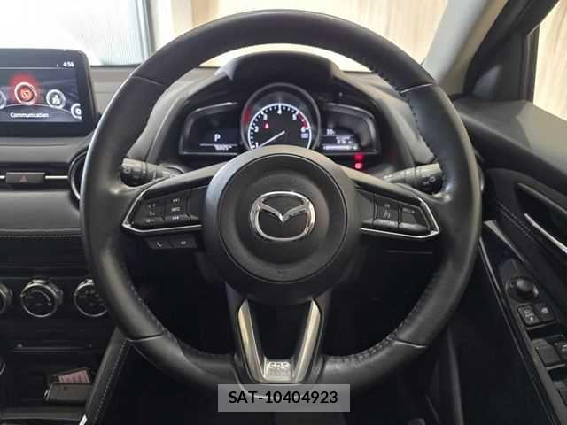 Mazda DEMIO 2018-02 8365638-12