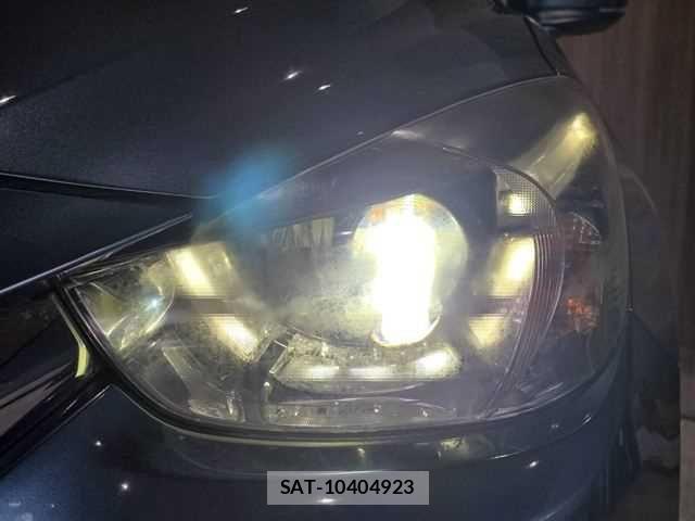 Mazda DEMIO 2018-02 8365638-13