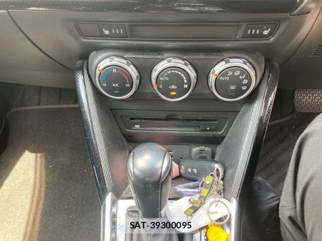 Mazda DEMIO 2017-11 8365642-14
