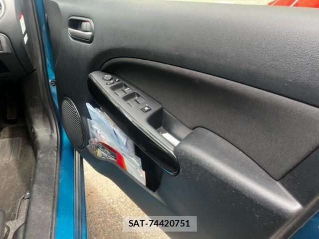 Mazda DEMIO 2013-09 8365653-18