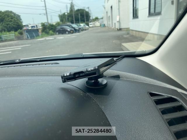 Mazda DEMIO 2012-06 8365662-13