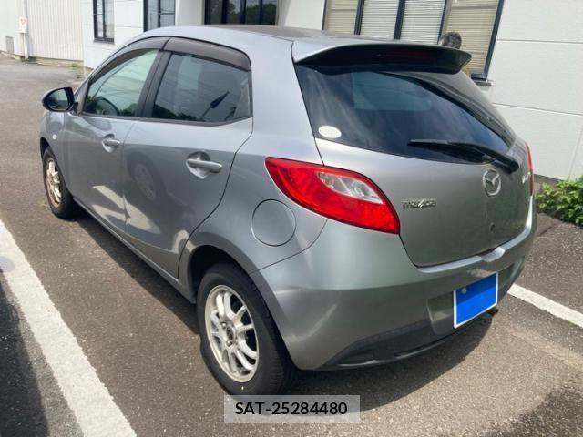 Mazda DEMIO 2012-06 8365662-3