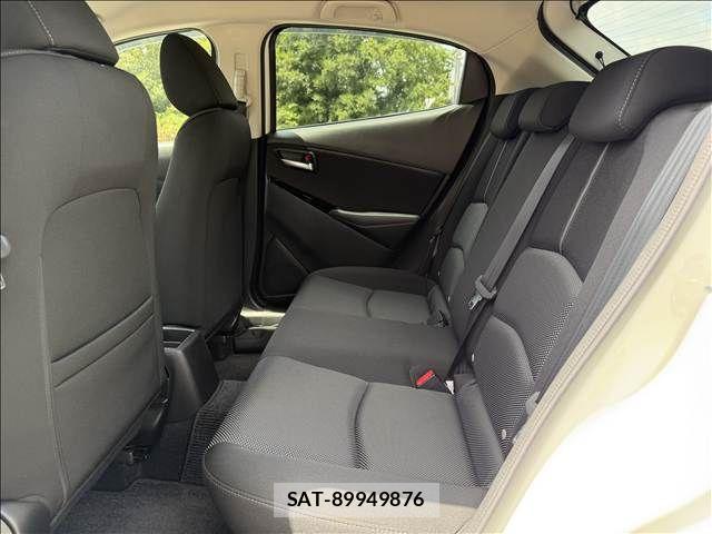 Mazda DEMIO 2018-02 8365634-9
