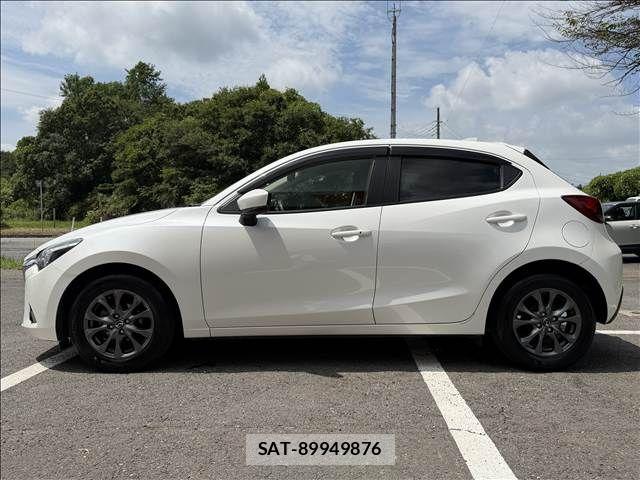 Mazda DEMIO 2018-02 8365634-5