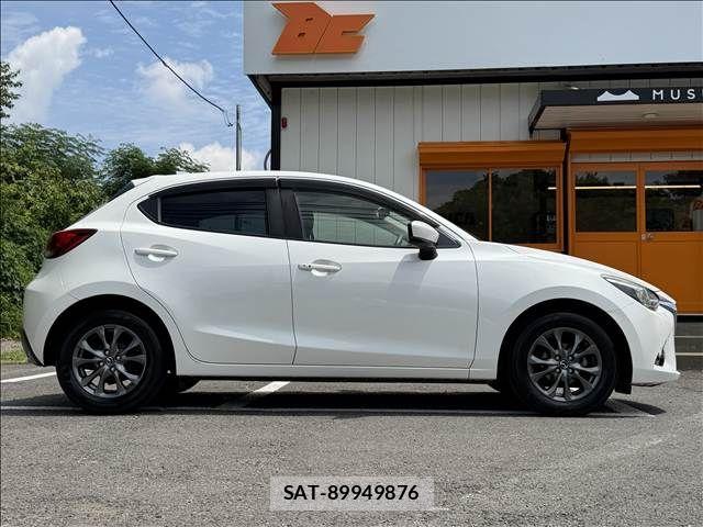 Mazda DEMIO 2018-02 8365634-6