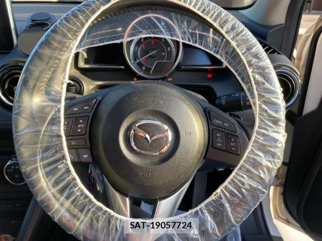 Mazda DEMIO 2015-08 8365651-17