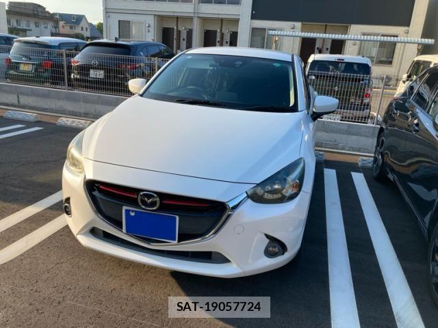 Mazda DEMIO 2015-08 8365651-2
