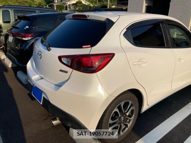 Mazda DEMIO 2015-08 8365651-3