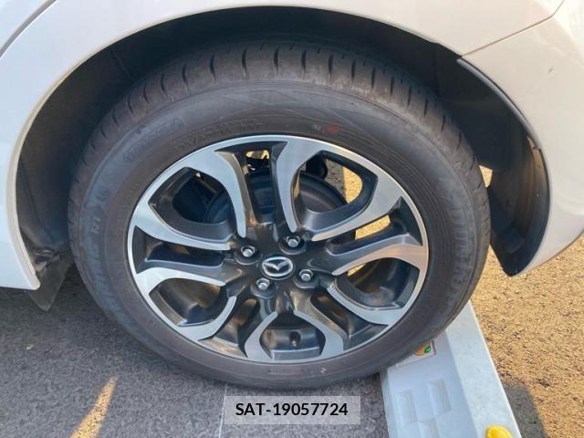 Mazda DEMIO 2015-08 8365651-8