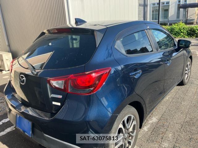 Mazda DEMIO 2016-03 8365654-3