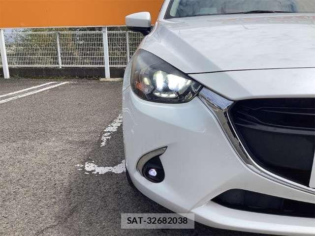 Mazda DEMIO 2018-02 8365635-18