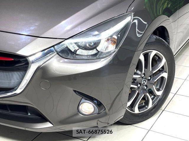 Mazda DEMIO 2016-02 8365637-11
