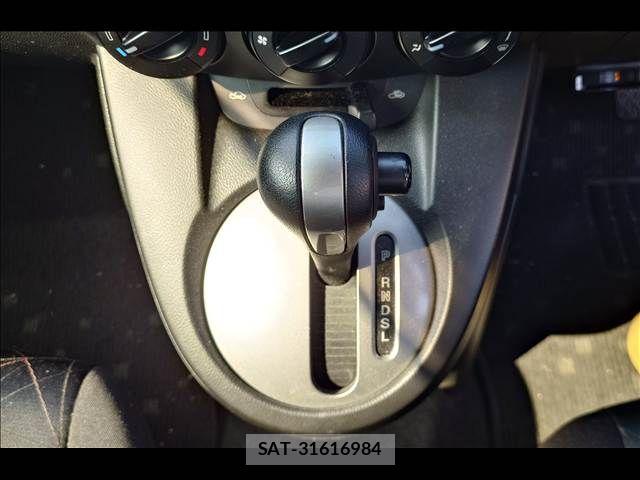 Mazda DEMIO 2012-02 8365655-19