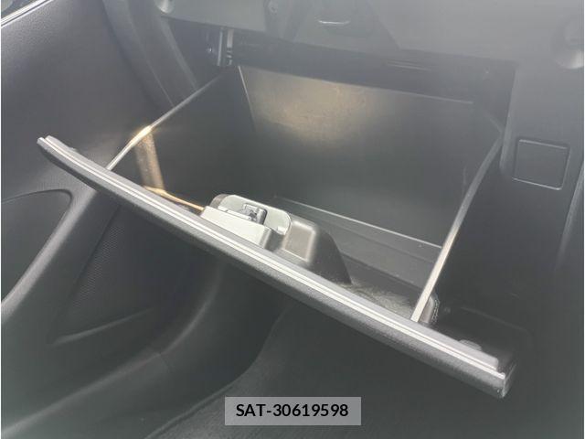 Mazda DEMIO 2018-09 8371614-10