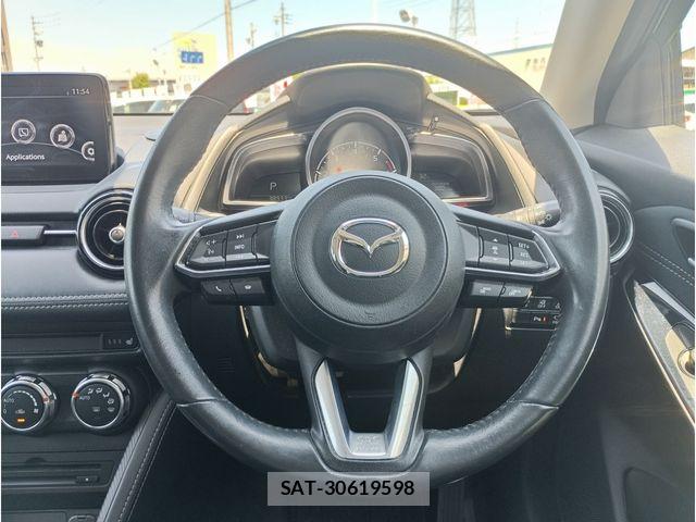 Mazda DEMIO 2018-09 8371614-16