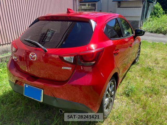 Mazda DEMIO 2016-01 8412087-5