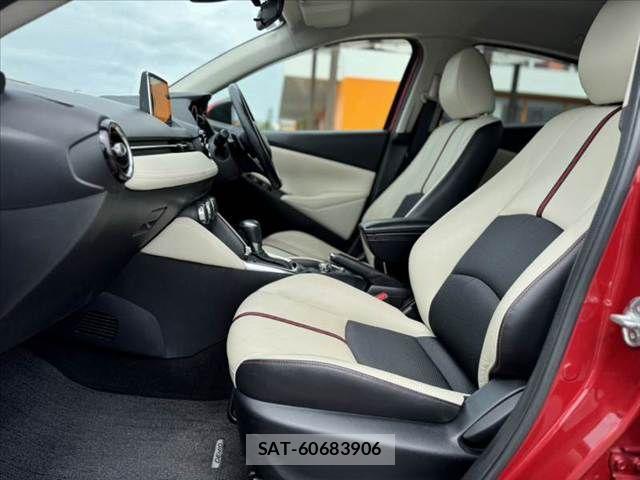 Mazda DEMIO 2015-10 8412088-16