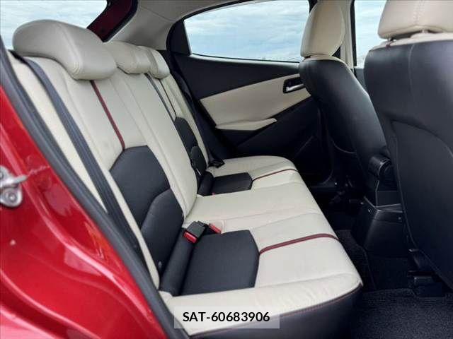 Mazda DEMIO 2015-10 8412088-18