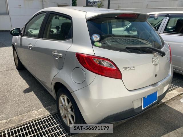 Mazda DEMIO 2011-08 8412110-3