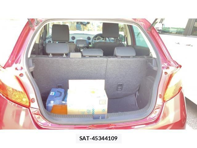 Mazda DEMIO 2013-08 8412099-14
