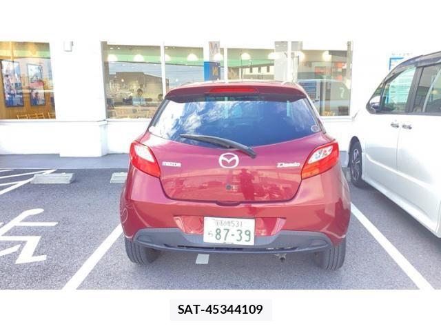 Mazda DEMIO 2013-08 8412099-2