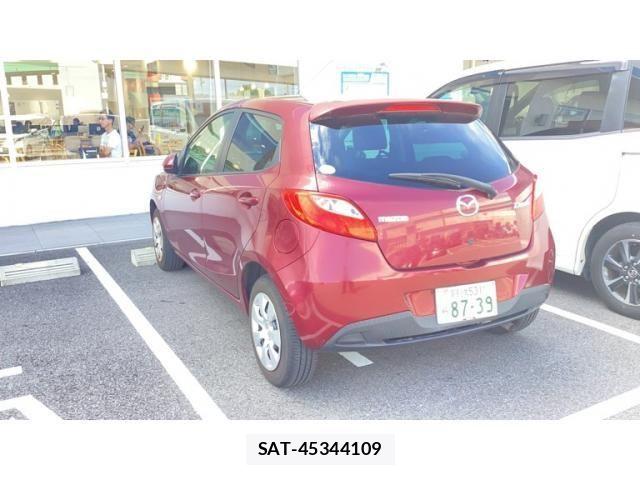 Mazda DEMIO 2013-08 8412099-3