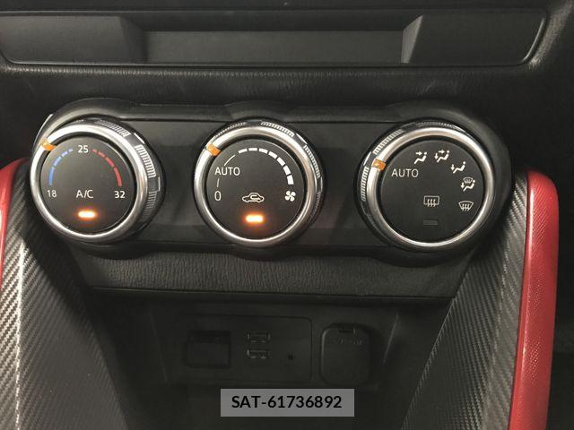 Mazda DEMIO 2015-11 8412067-15