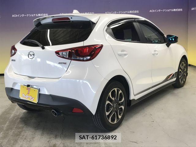 Mazda DEMIO 2015-11 8412067-6