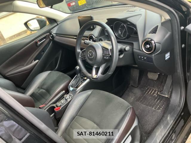 Mazda DEMIO 2016-11 8412089-10