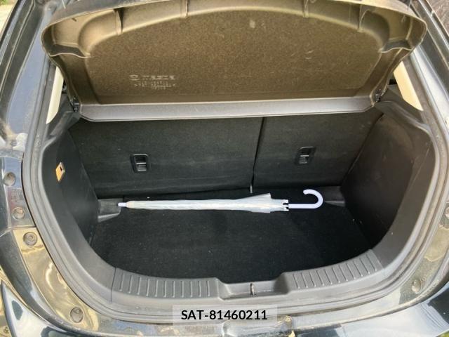 Mazda DEMIO 2016-11 8412089-12