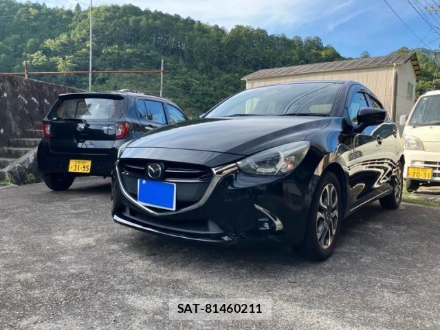 Mazda DEMIO 2016-11 8412089-1