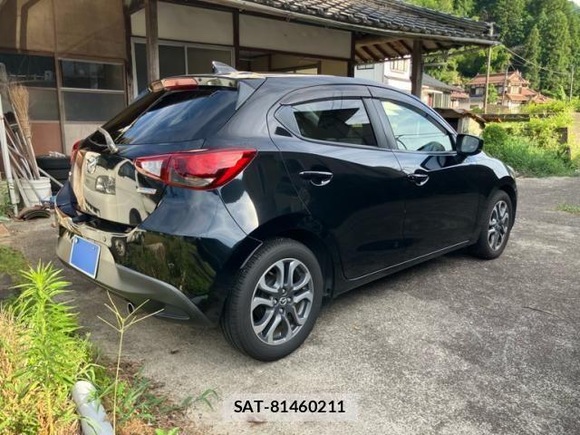 Mazda DEMIO 2016-11 8412089-3