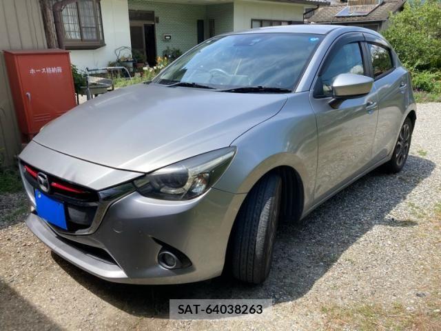 Mazda DEMIO 2015-02 8412100-0