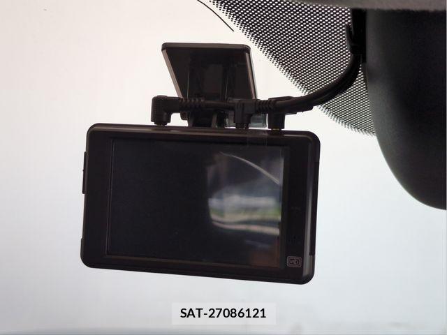 Mazda DEMIO 2017-02 8412086-15