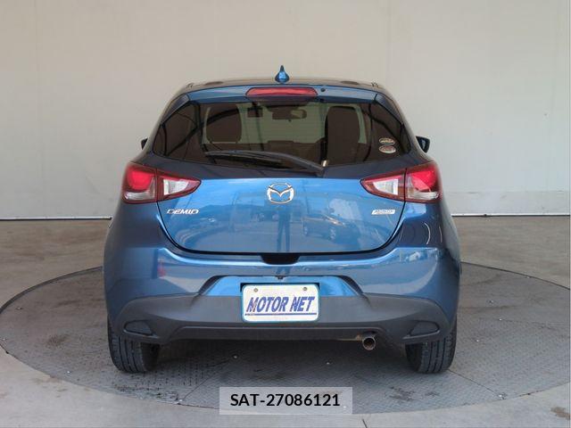 Mazda DEMIO 2017-02 8412086-19