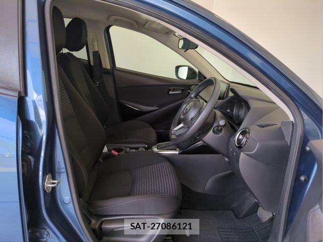 Mazda DEMIO 2017-02 8412086-27