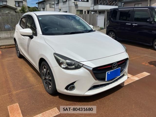 Mazda DEMIO 2015-08 8412090-0