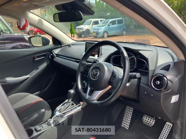 Mazda DEMIO 2015-08 8412090-12