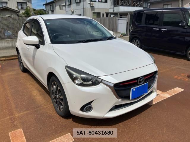 Mazda DEMIO 2015-08 8412090-1