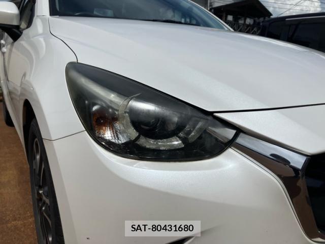 Mazda DEMIO 2015-08 8412090-2