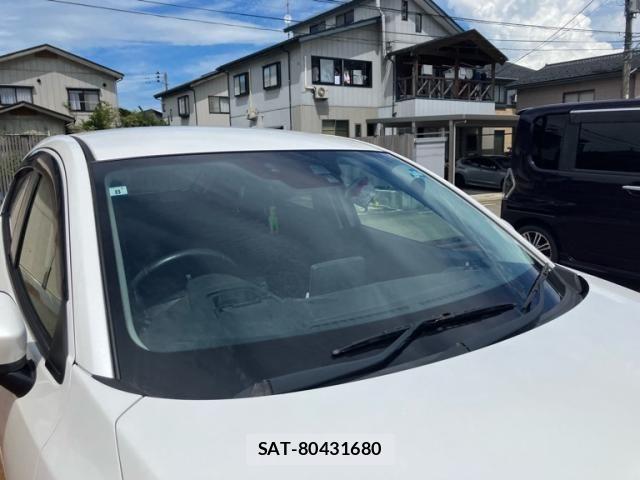 Mazda DEMIO 2015-08 8412090-3
