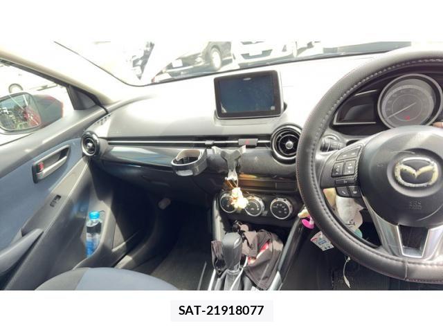 Mazda DEMIO 2015-09 8412075-12