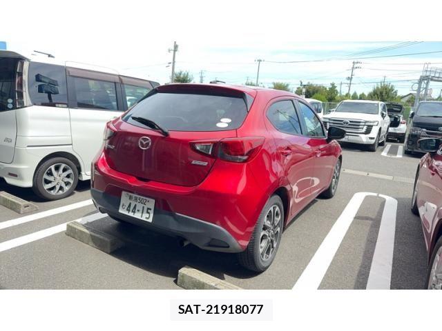 Mazda DEMIO 2015-09 8412075-1