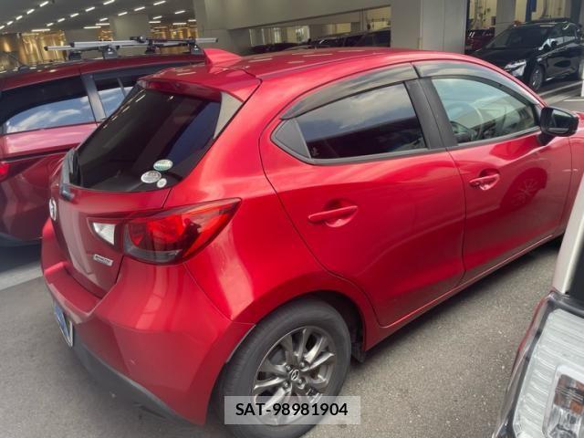Mazda DEMIO 2017-08 8412068-3