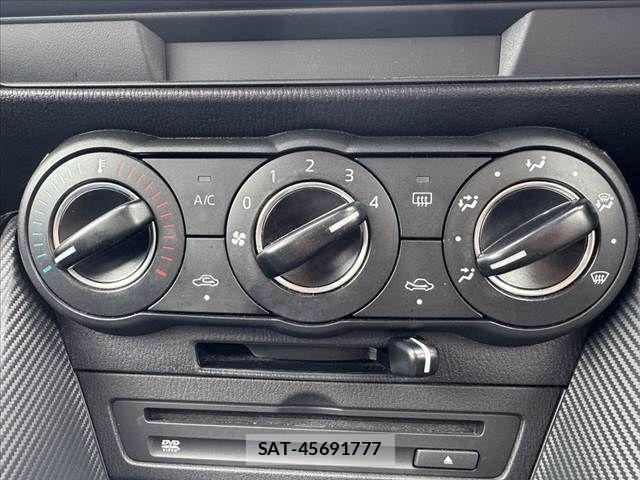 Mazda DEMIO 2016-03 8412071-3